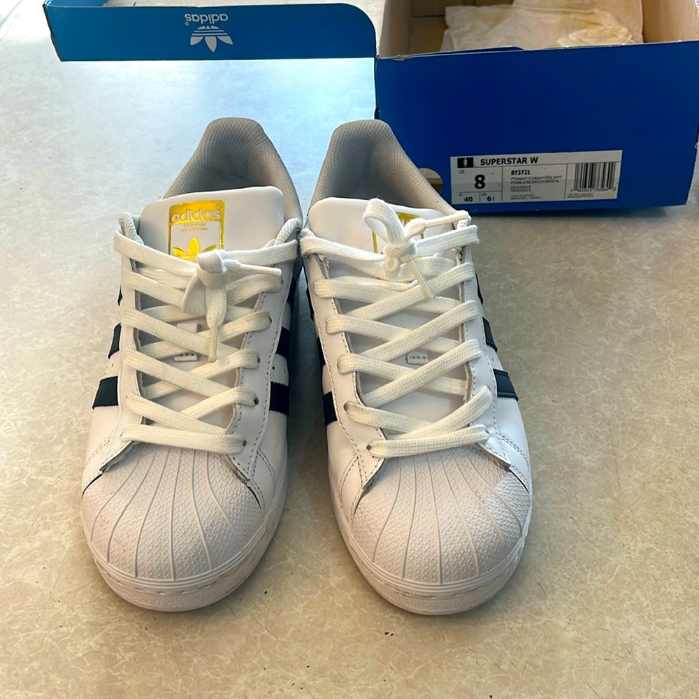 Adidas Navy Superstar W Women’s size 8